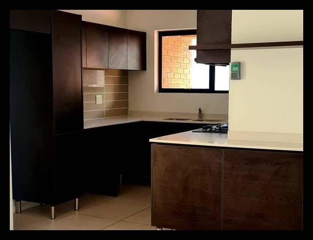 3 BEDROOM APARTMENT FOR SALE IN KYALAMI AH